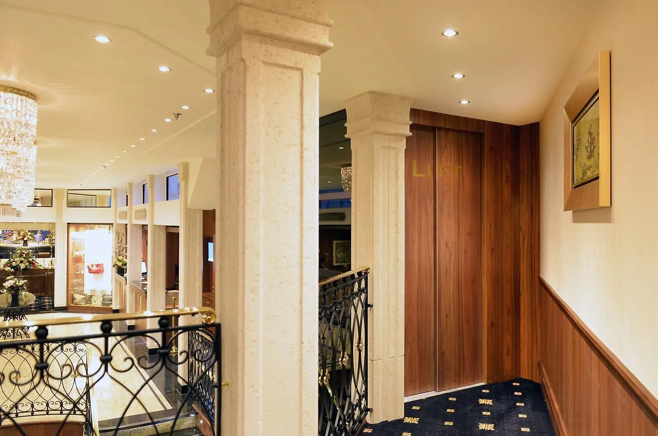 Hotelschiff Ms Jane Austen Bazel 5*,